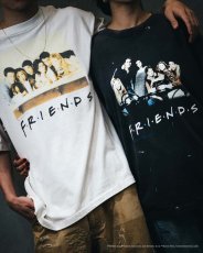 画像3: ©SAINT Mxxxxxx x FRIENDS FRD_SS TEE FRIENDS Black (Tシャツ) (3)