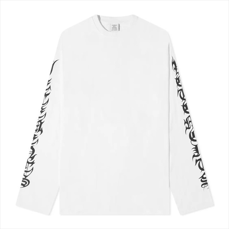 ヴェトモン/VETEMENTS ゴシックロゴ刺繍長袖シャツ(ホワイト×ブラック)